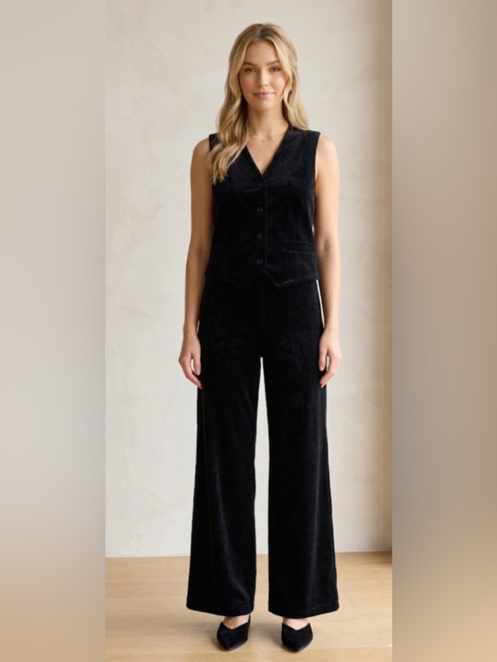 ACT III Black Velvet Vest & Wide-Leg Pants
Set Women's 2 Piece Outfit